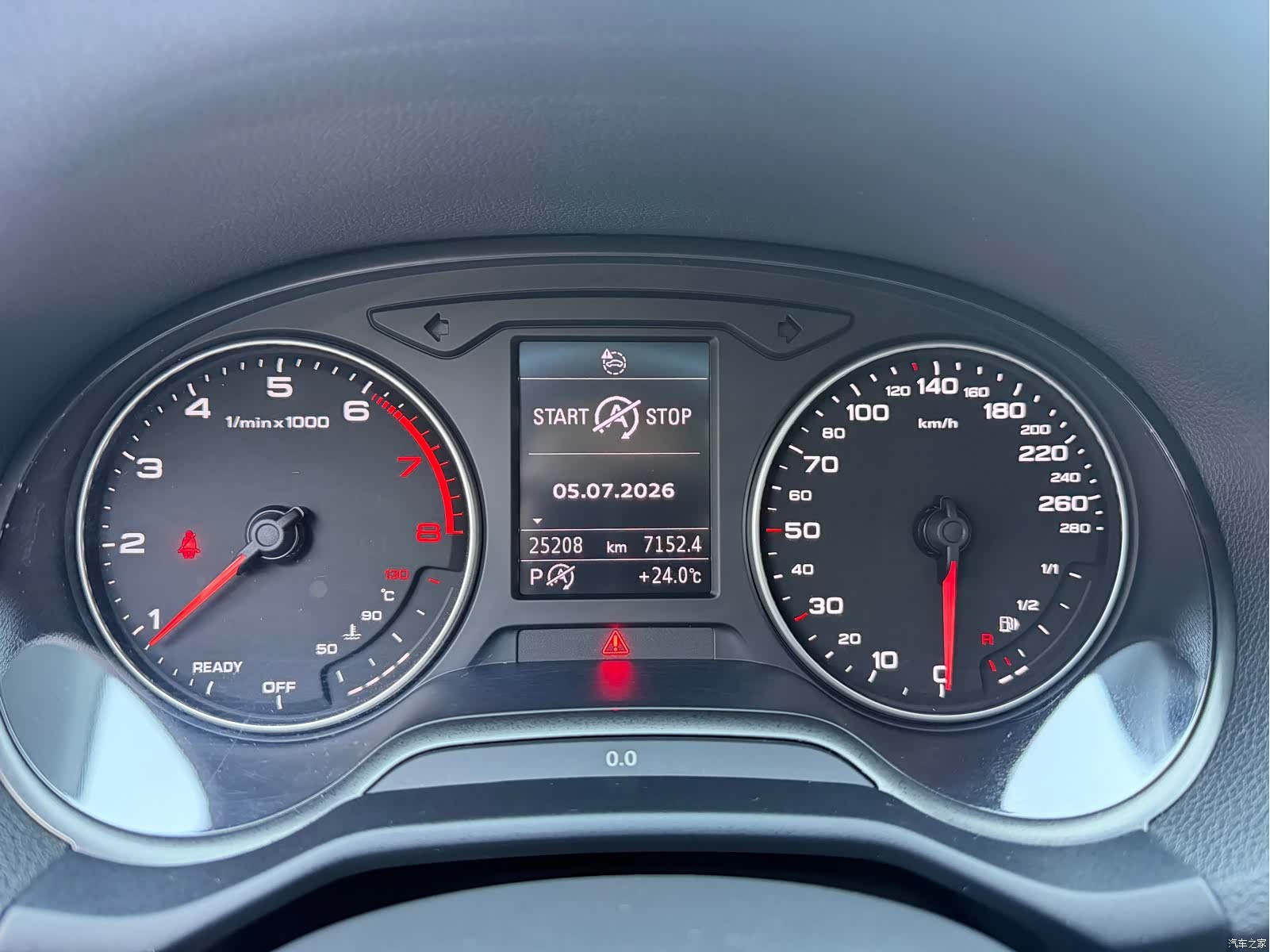 Audi Q2L, 2022 10