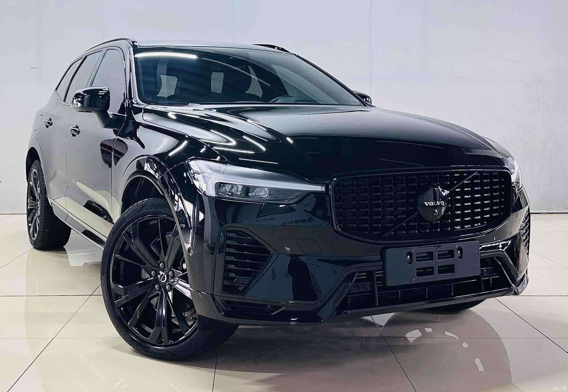Volvo XC60, 2025 3