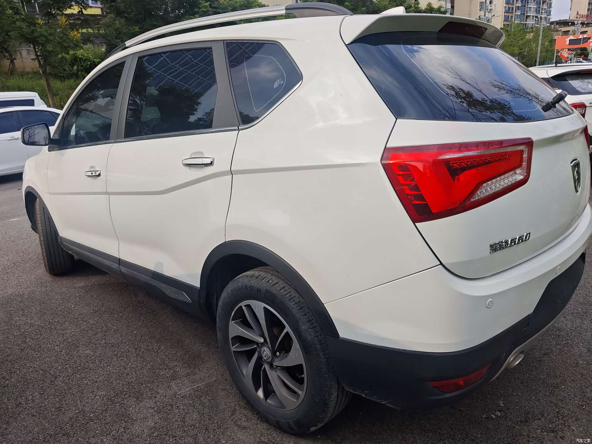 Wuling 560, 2016 12