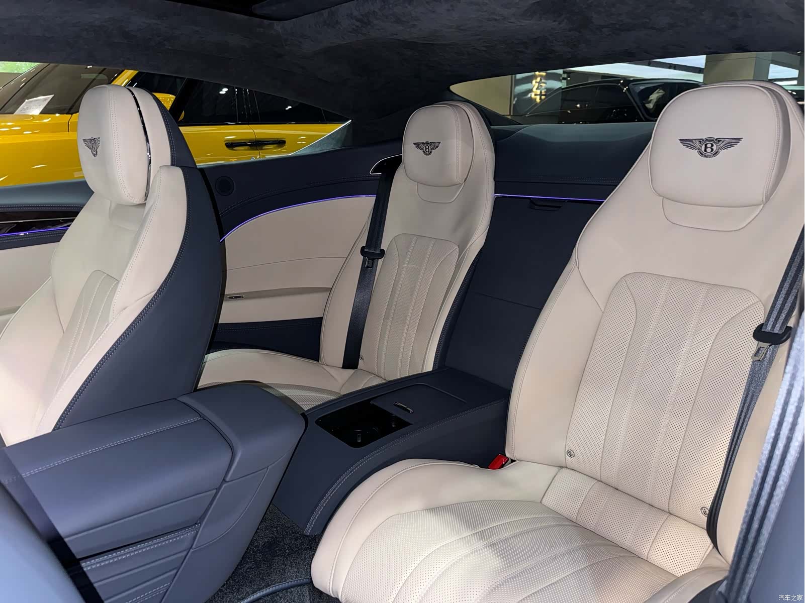 Bentley Continental GT, 2021 11