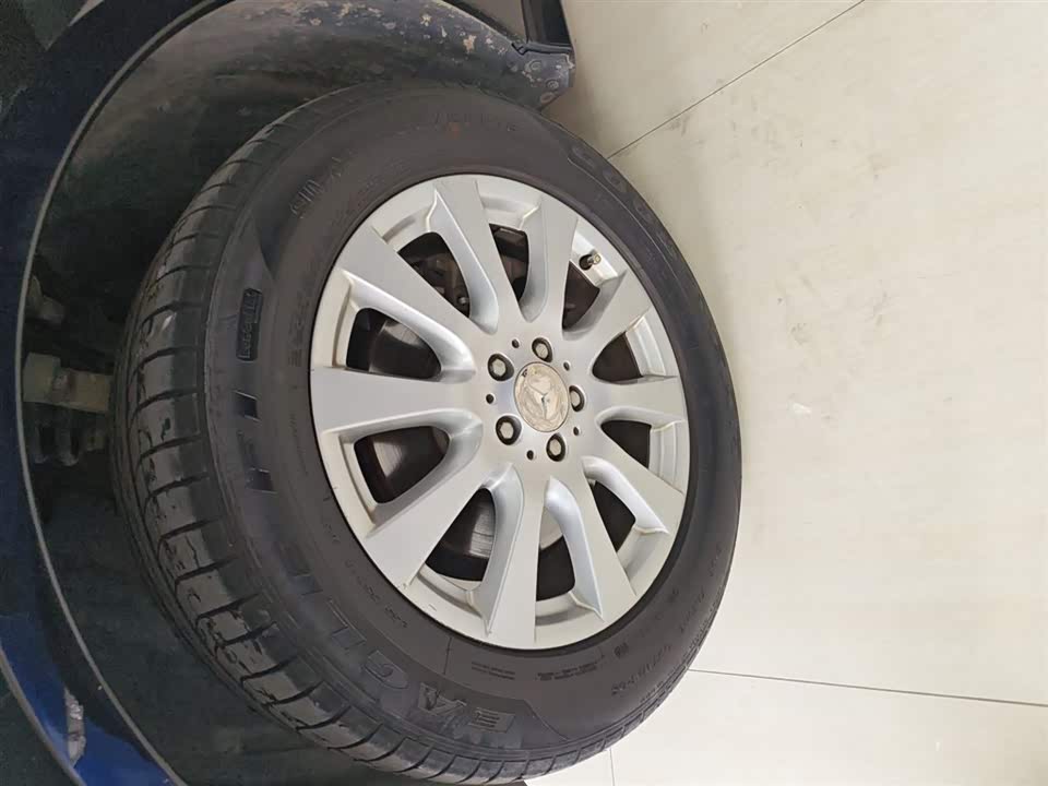 Mercedes-Benz R-class