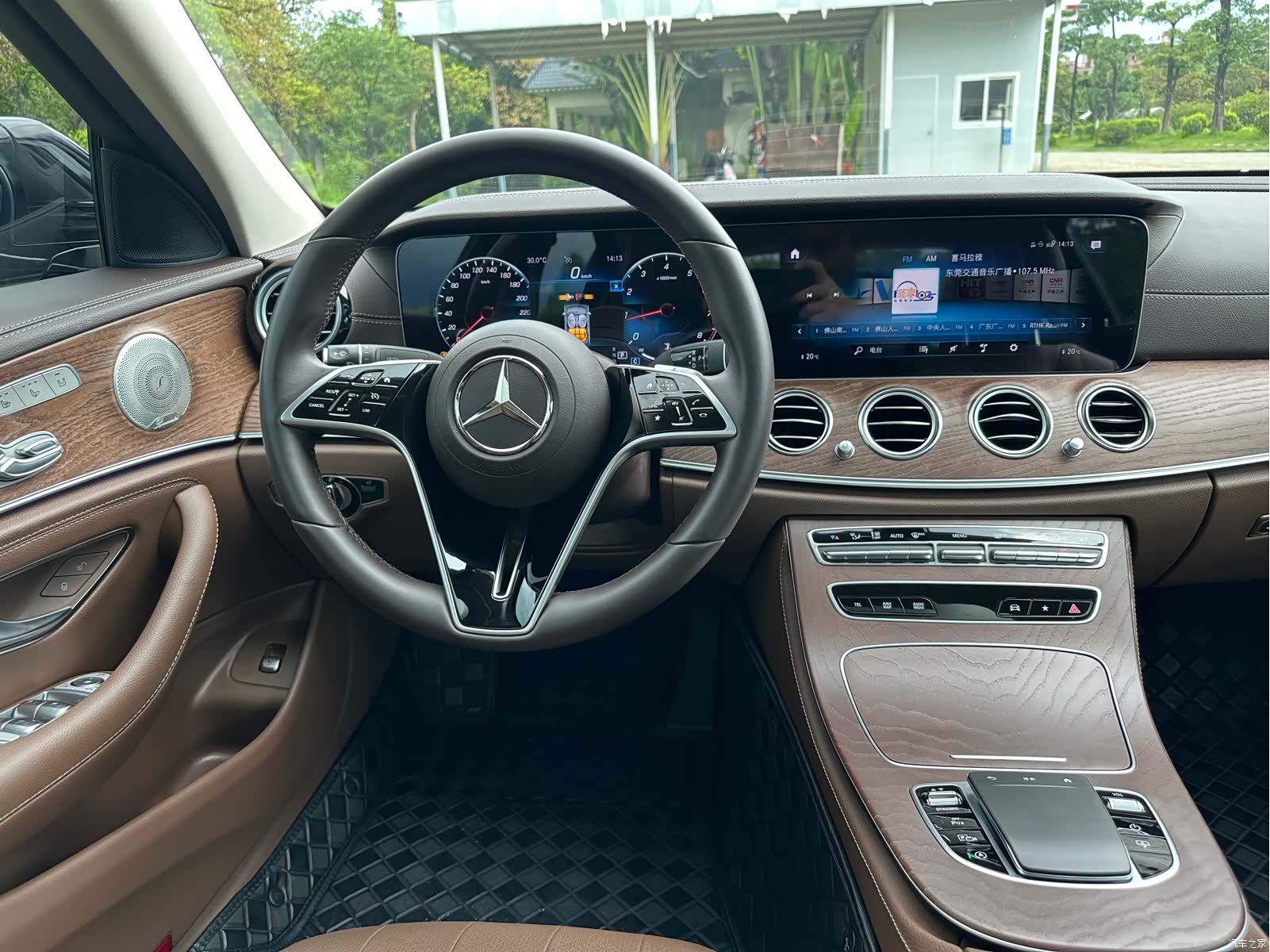 Mercedes-Benz E-Class, 2022 12
