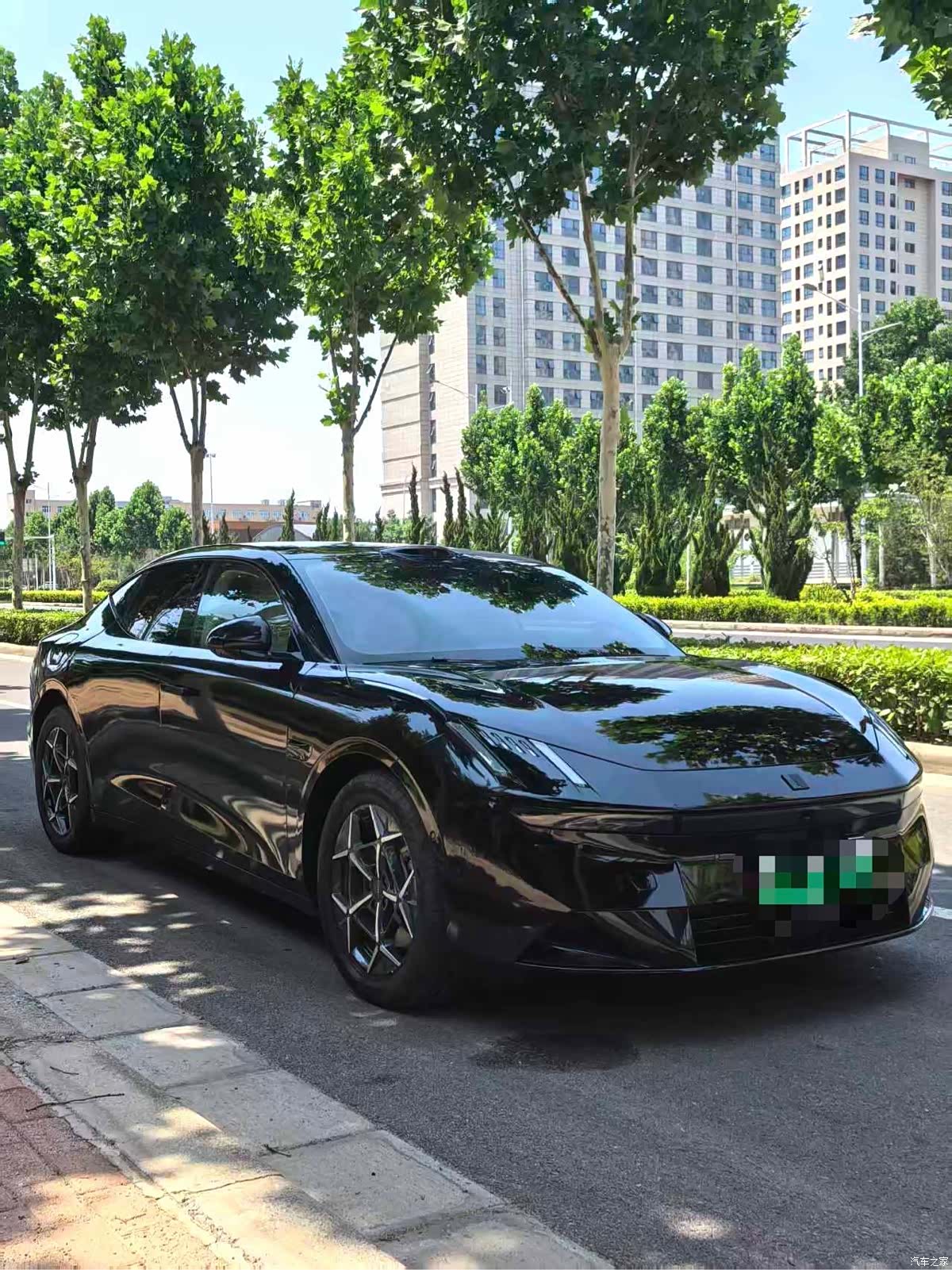 Lynk & Co 02