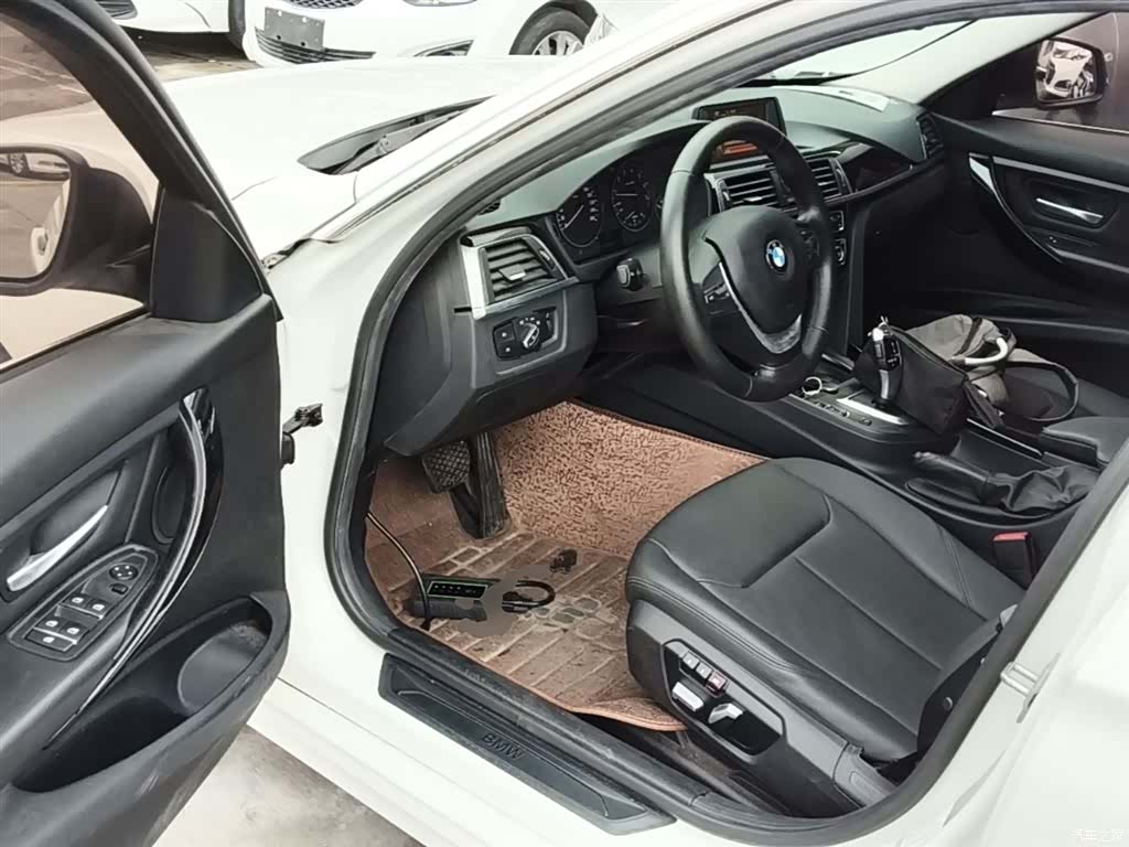 BMW 3 Series, 2016 16
