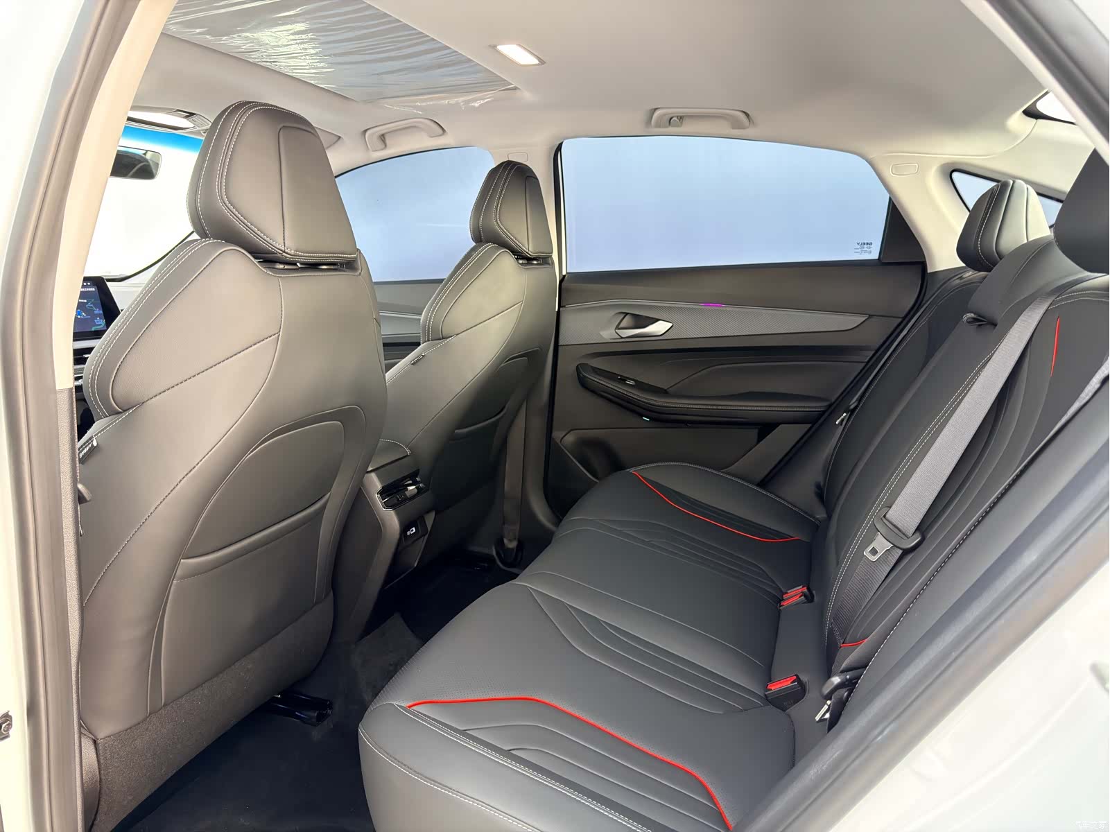 Geely Binray, 2024 6