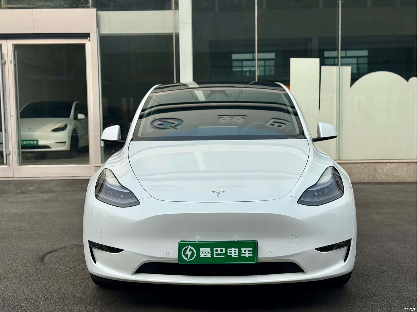 Tesla Model Y, 2021 3