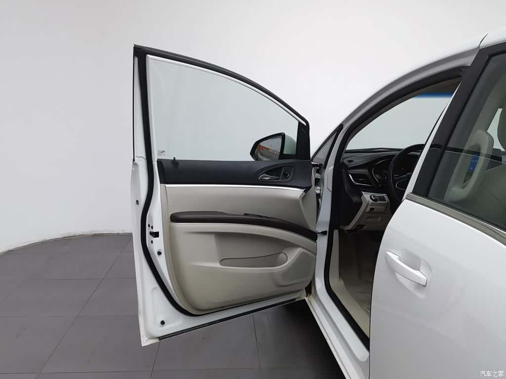 Buick GL8, 2021 8