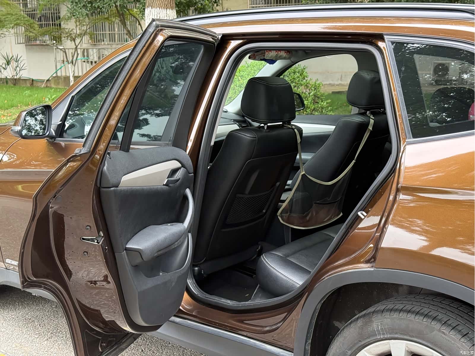 BMW X1, 2015 21