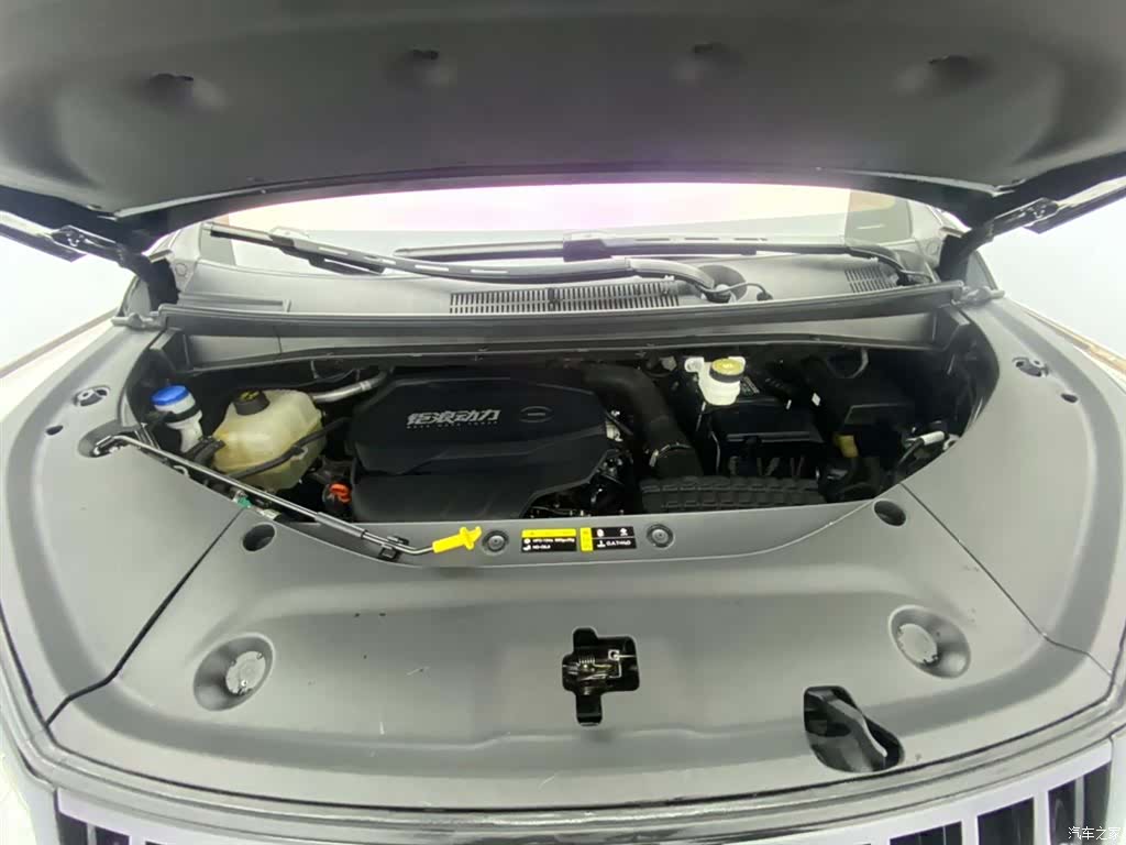 Trumpchi M8, 2025 13