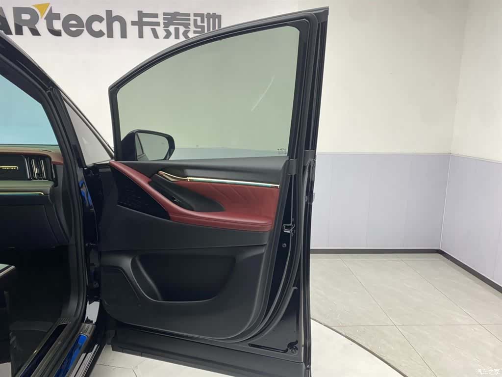Trumpchi M8, 2025 29