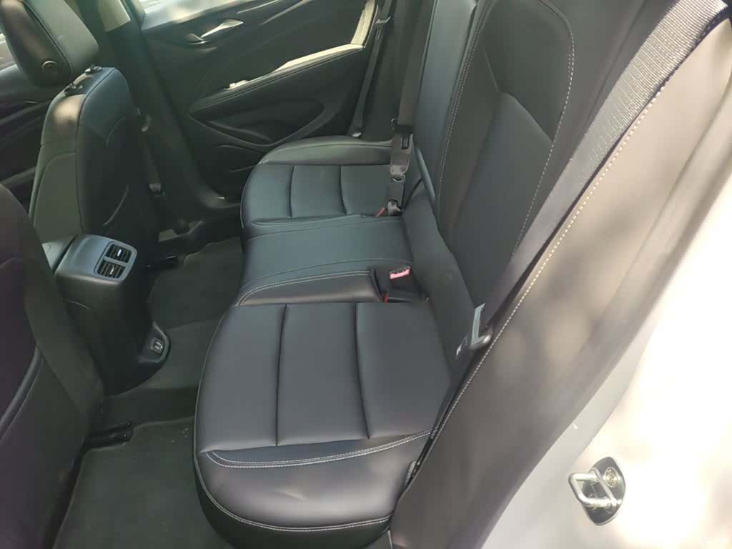 Buick Regal, 2025 17