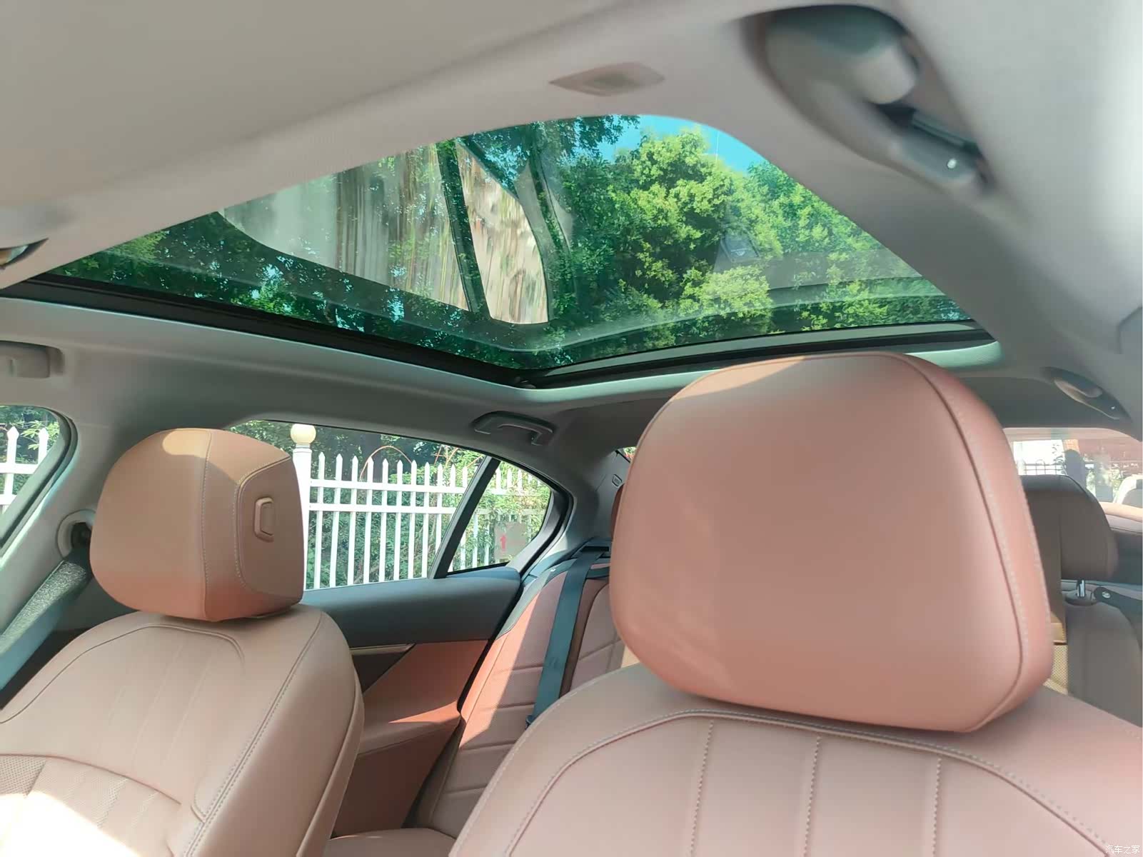 BMW 5 Series, 2025 6