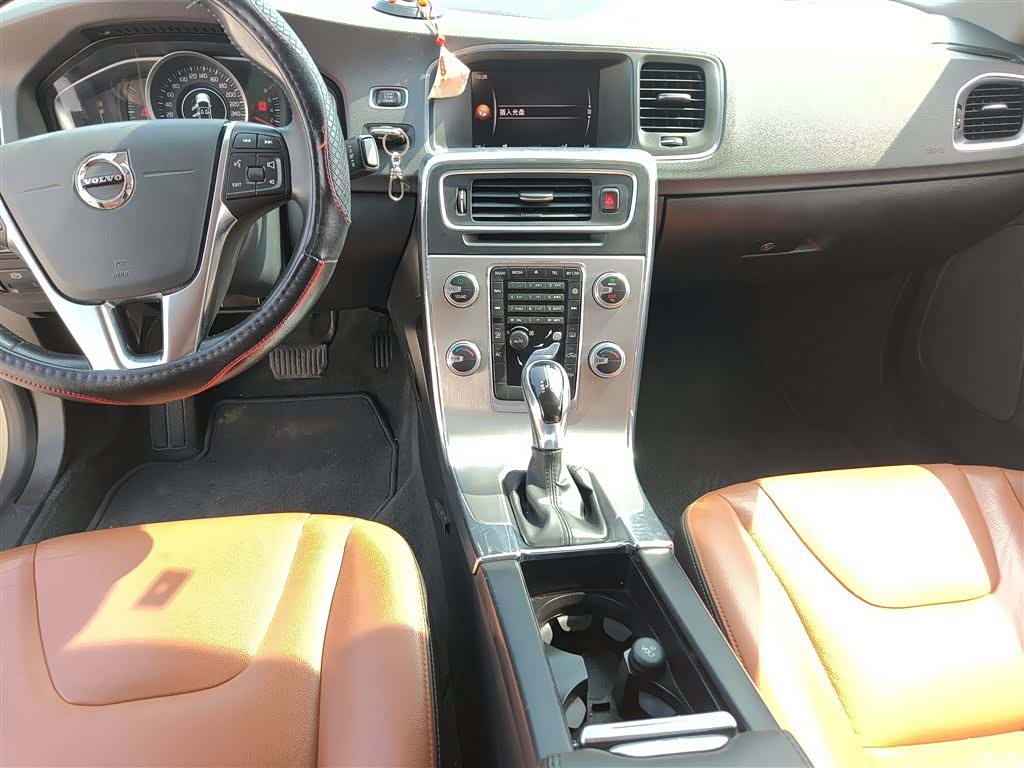Volvo S60, 2019 13