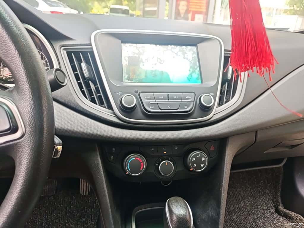 Chevrolet 320, 2017 13