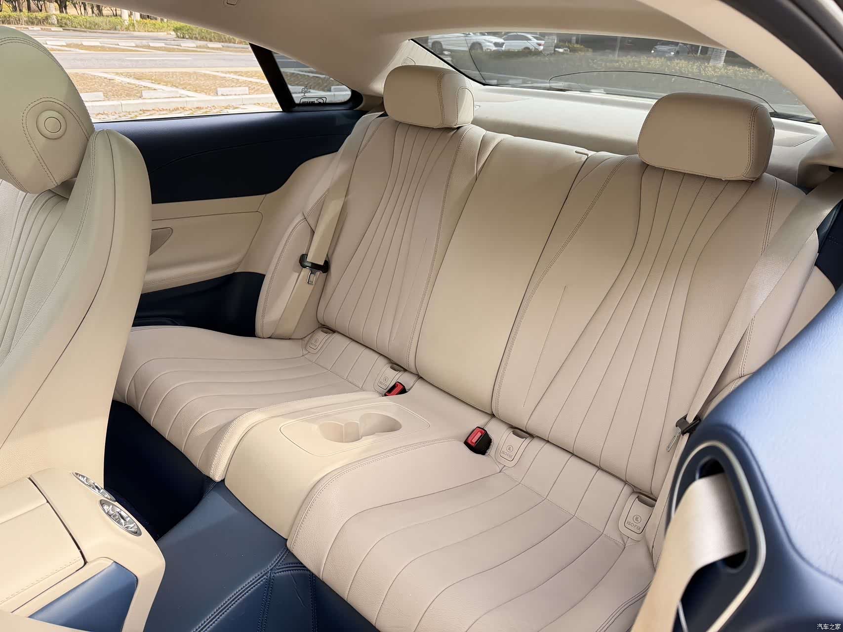 Mercedes-Benz E-Class, 2022 11