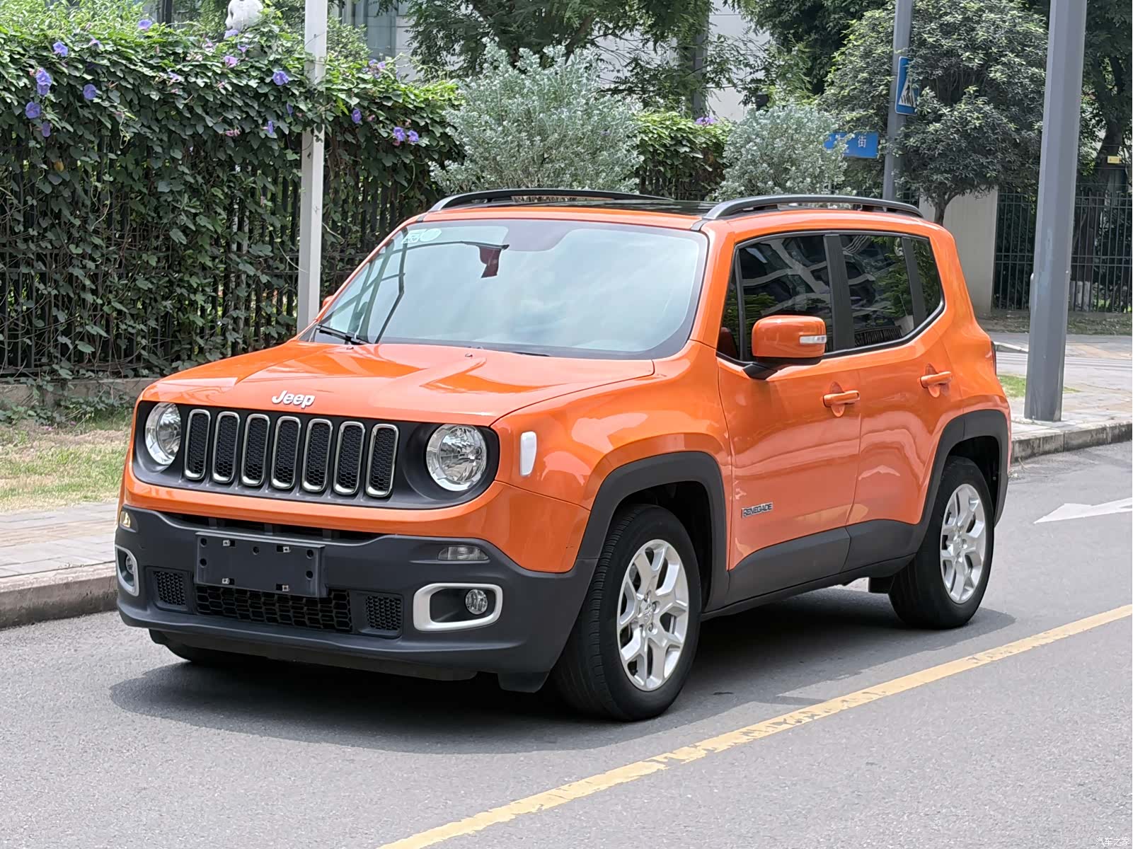 Jeep Renegade, 2016 1