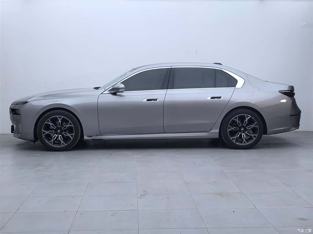 BMW 7 Series, 2023 4