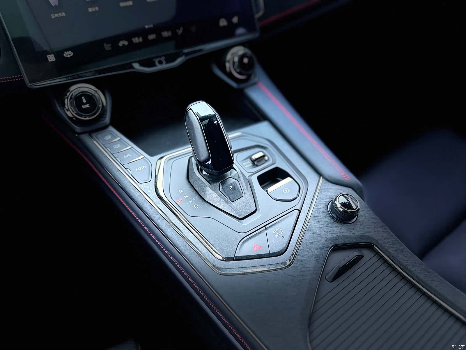 Lynk & Co 02, 2021 18