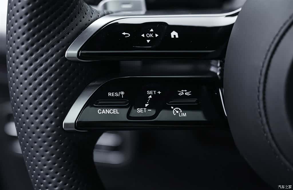 Mercedes-Benz G-Class, 2026 16