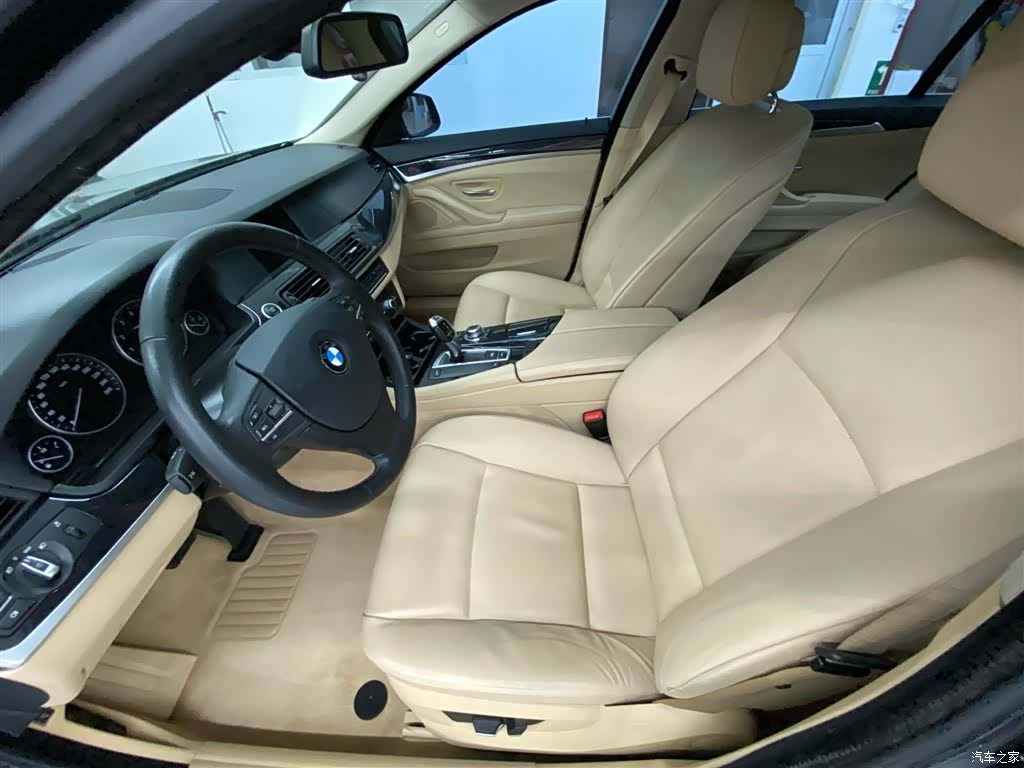 BMW 5 Series, 2011 9