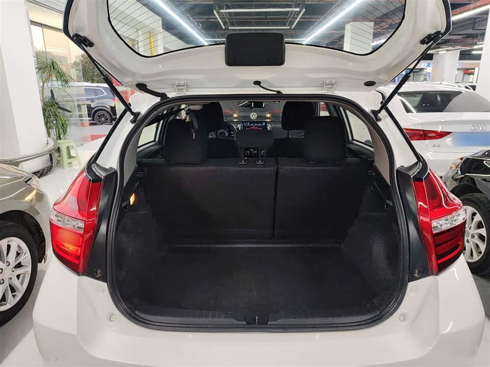 Toyota YARiS L Zhixuan