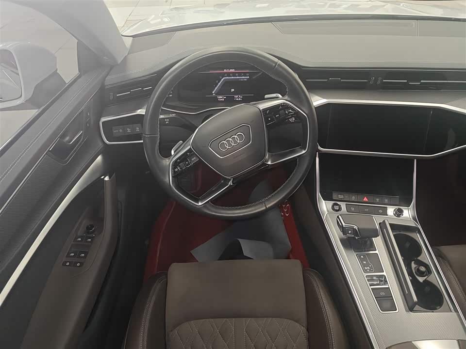 Audi A7L