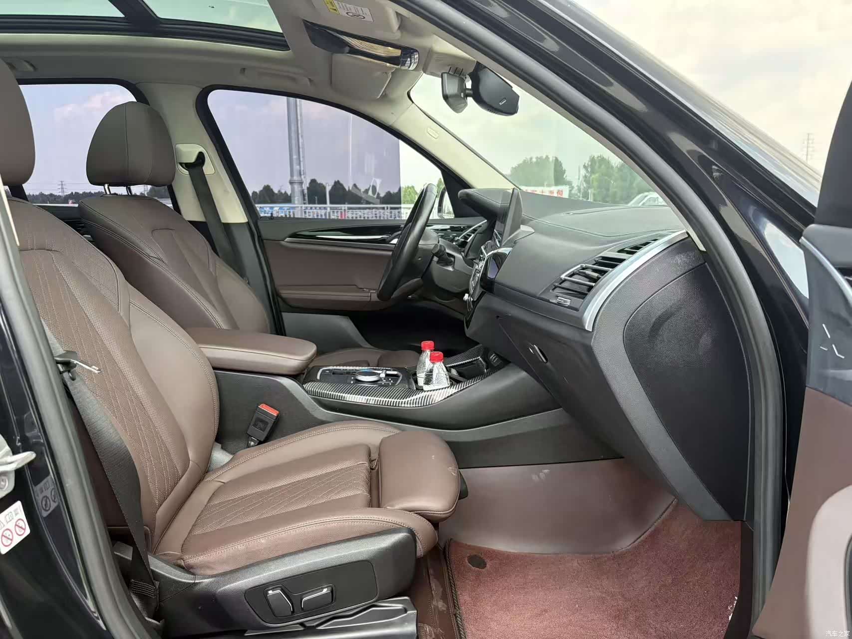 BMW iX3, 2024 все фото