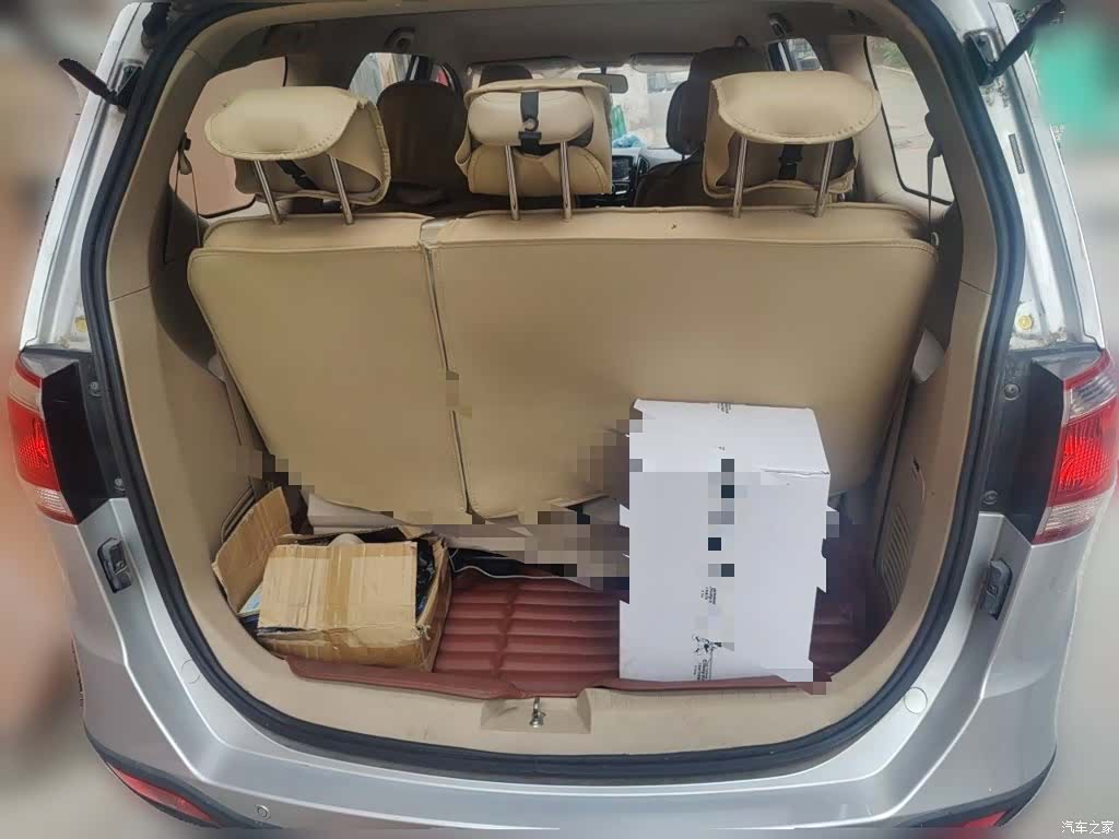 Wuling 730, 2015 10
