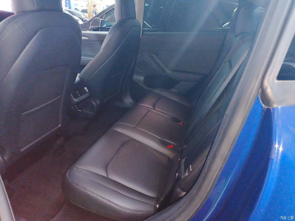 Tesla Model Y, 2021 12