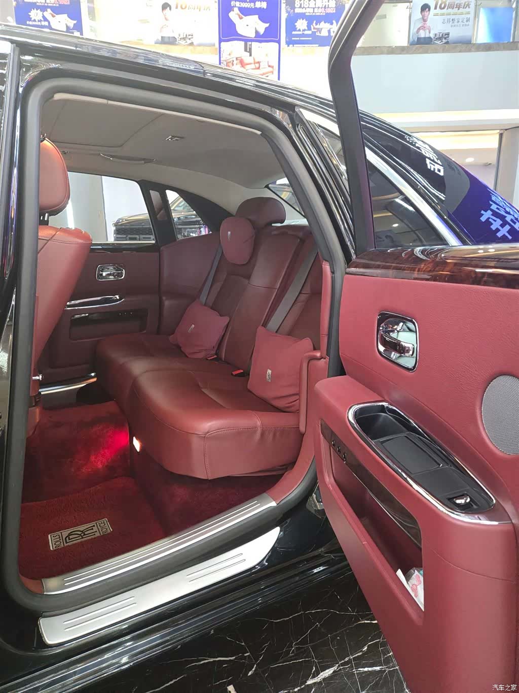 Rolls-Royce Ghost, 2011 8