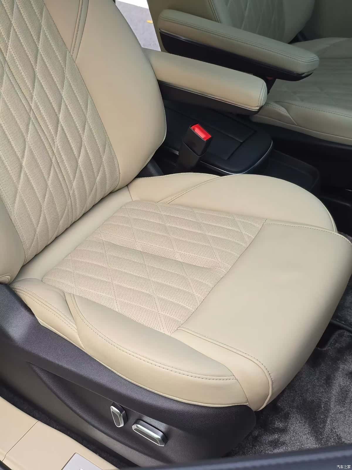 Buick GL8, 2022 20