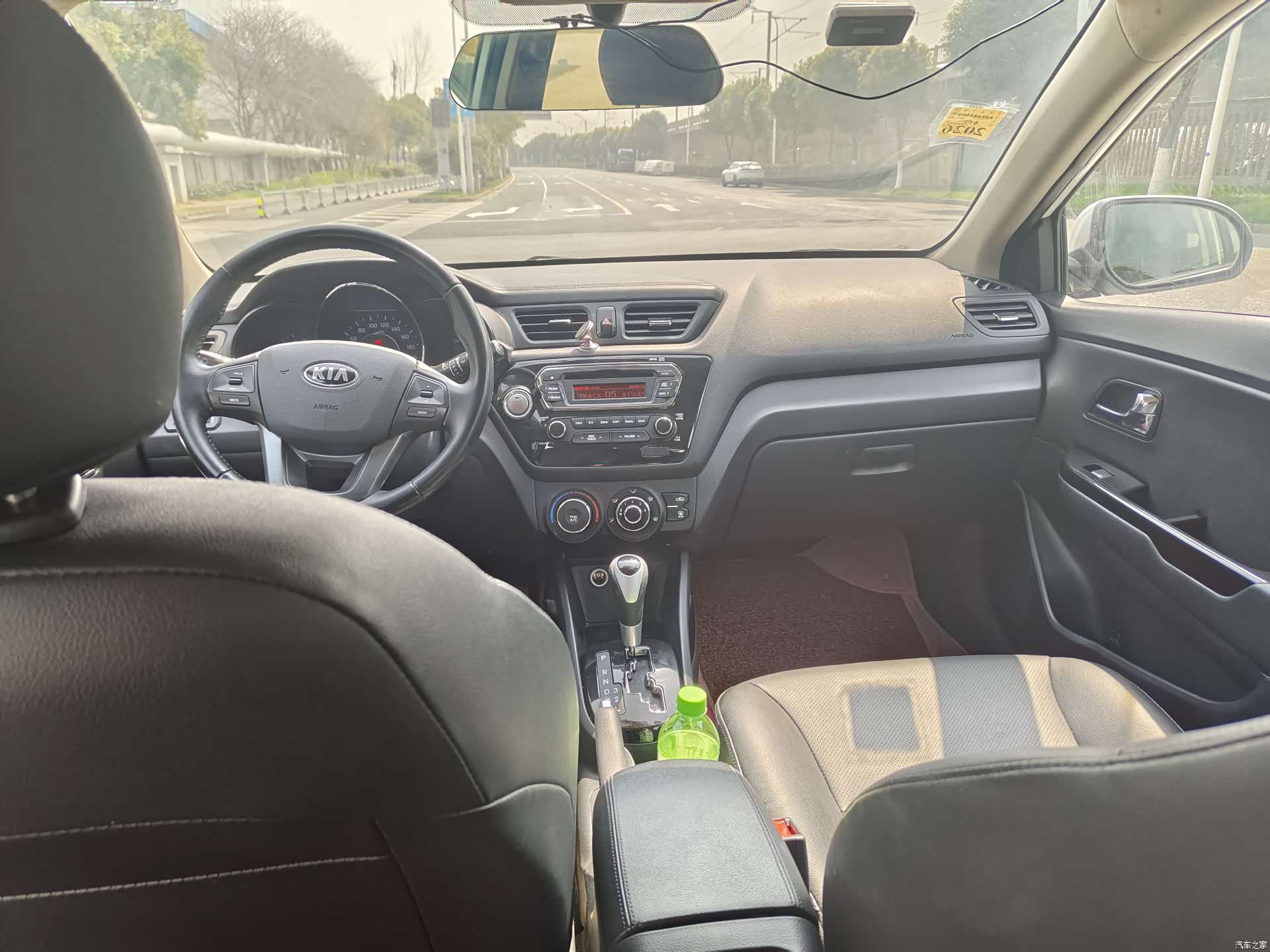 Kia K2, 2015 9