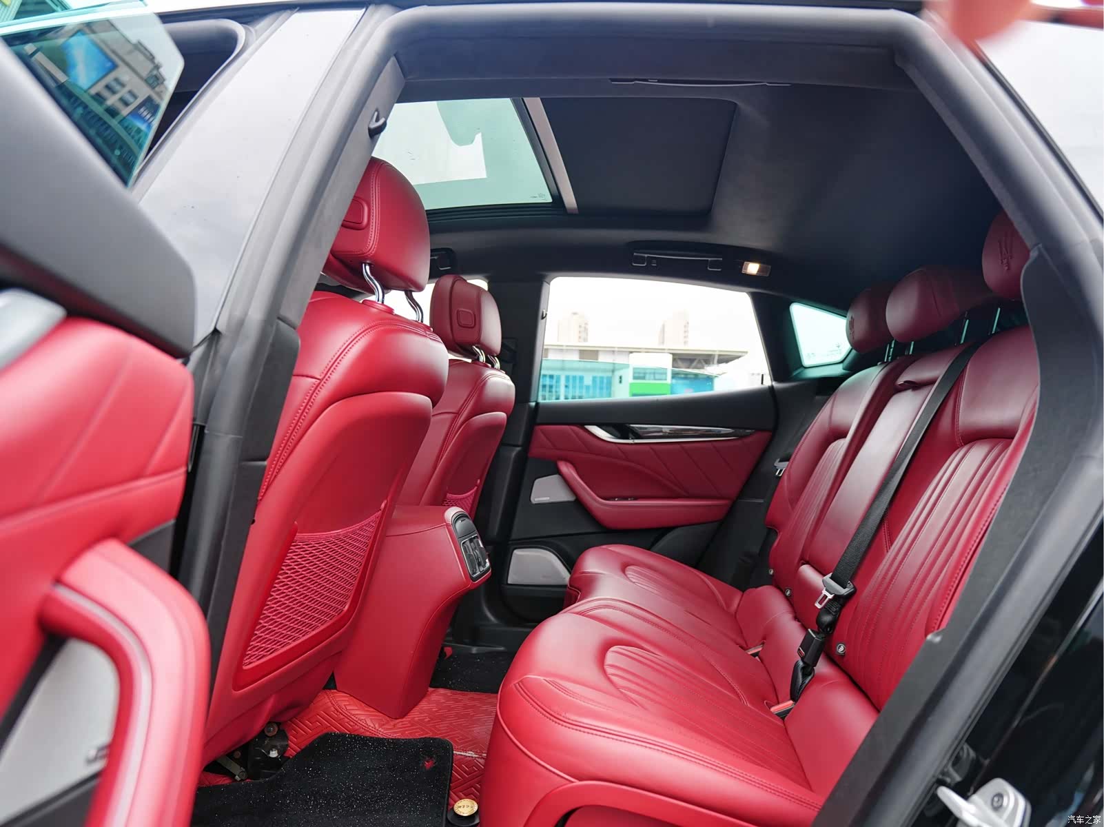 Maserati Levante, 2021 8