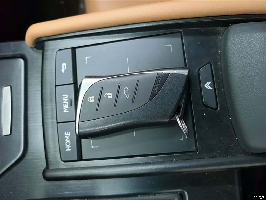 Lexus ES, 2021 9