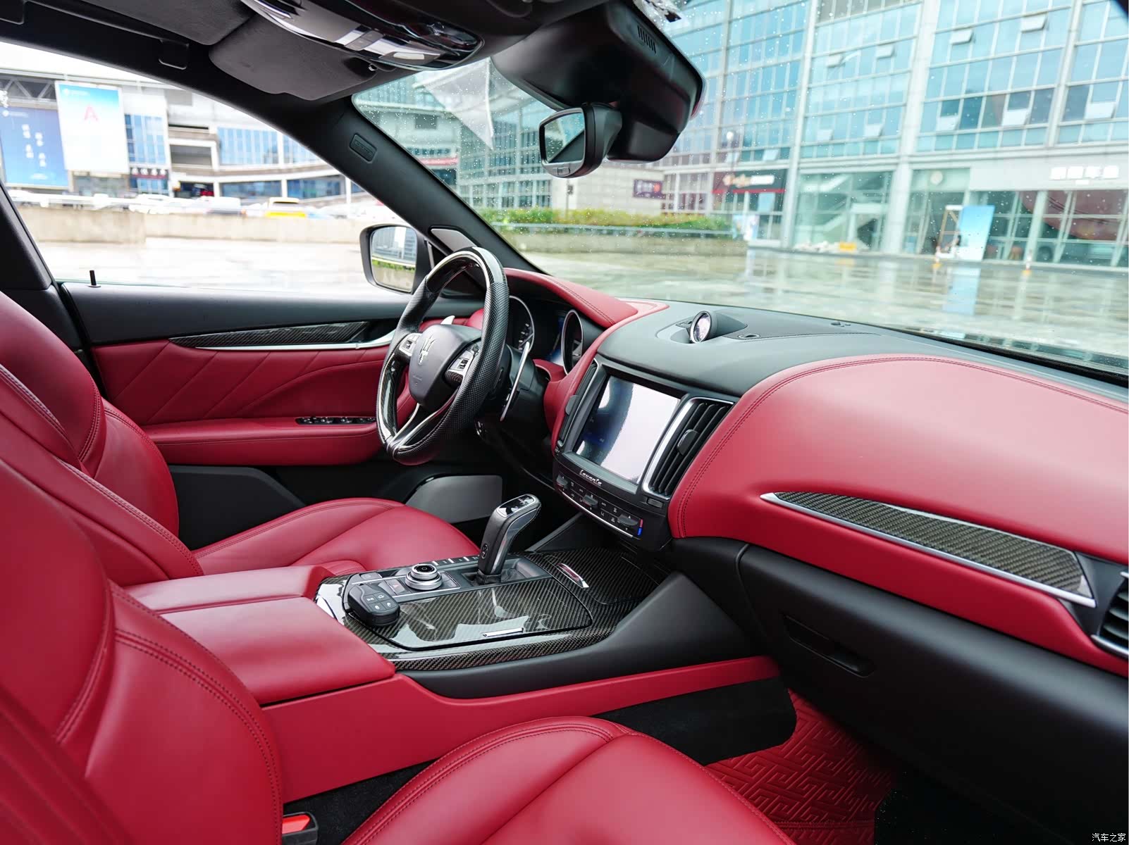 Maserati Levante, 2021 9