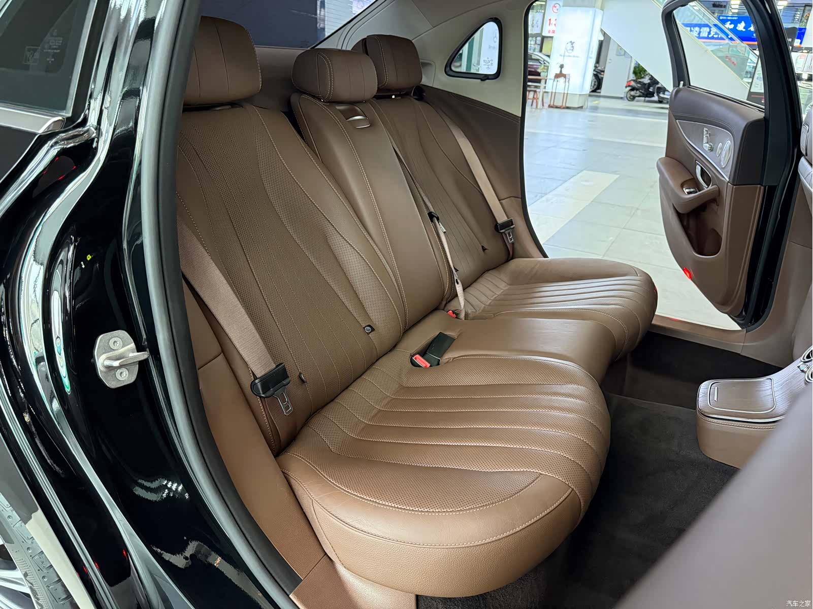 Mercedes-Benz E-Class, 2021 11