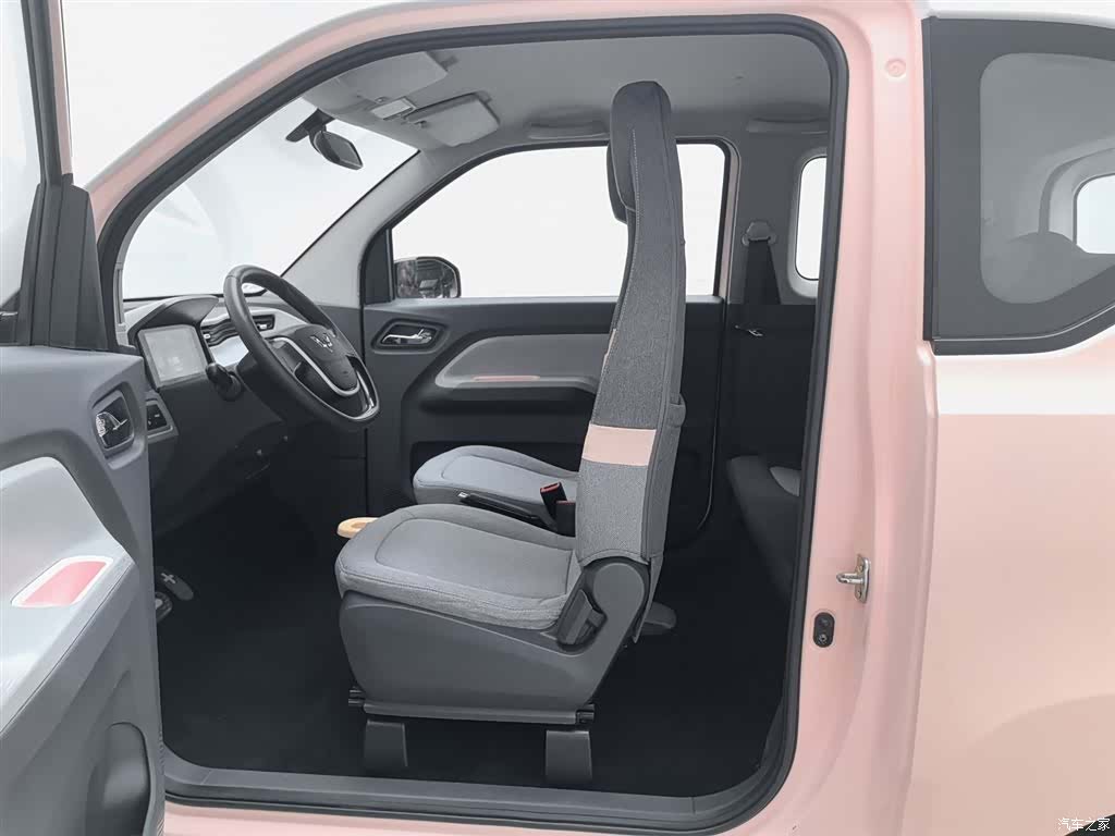 Wuling MINIEV, 2021 10
