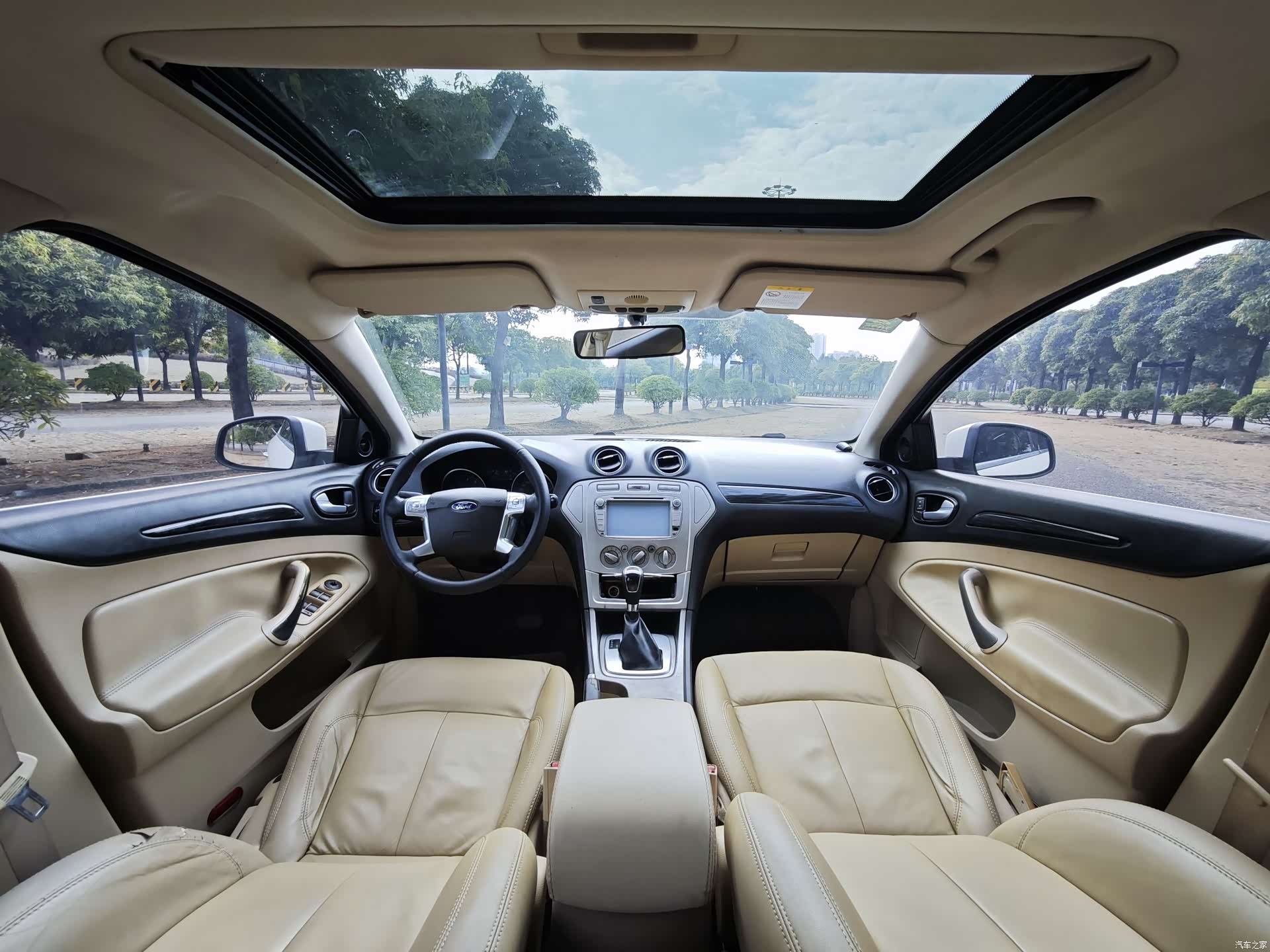 Ford Mondeo, 2011 20