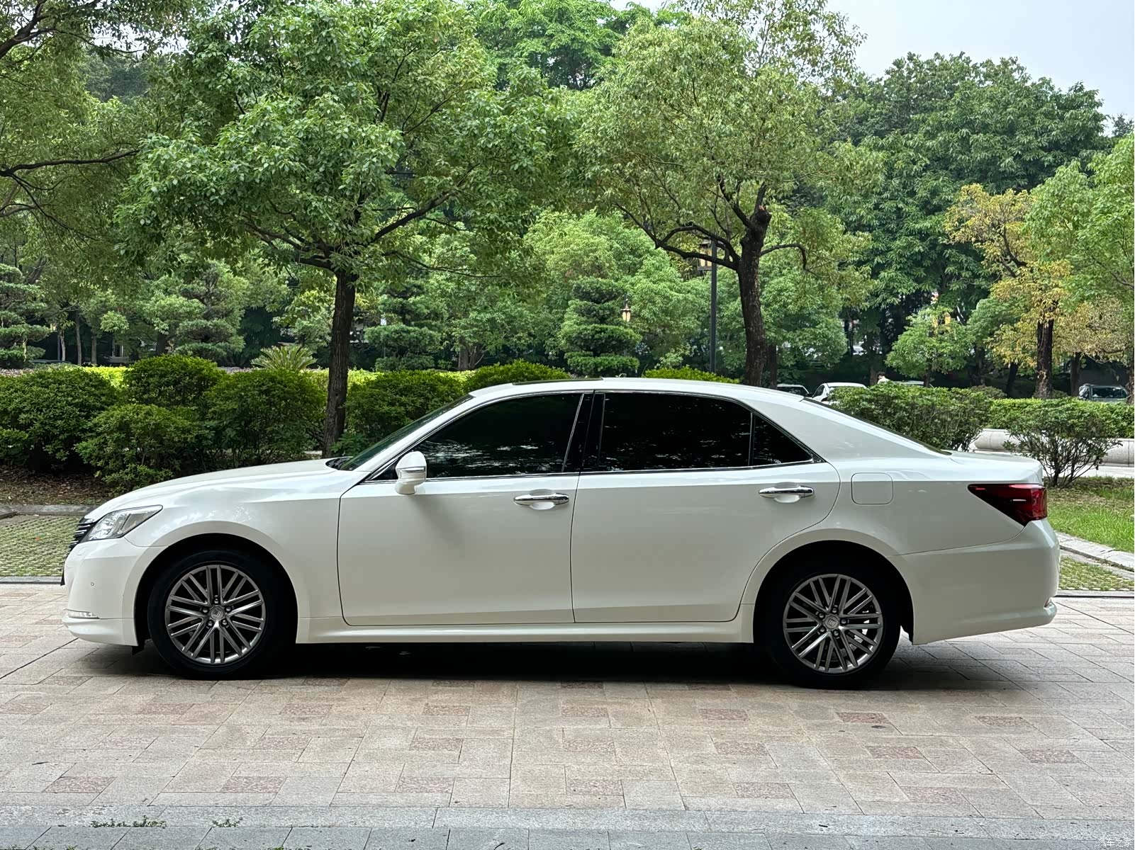 Toyota Crown, 2018 17