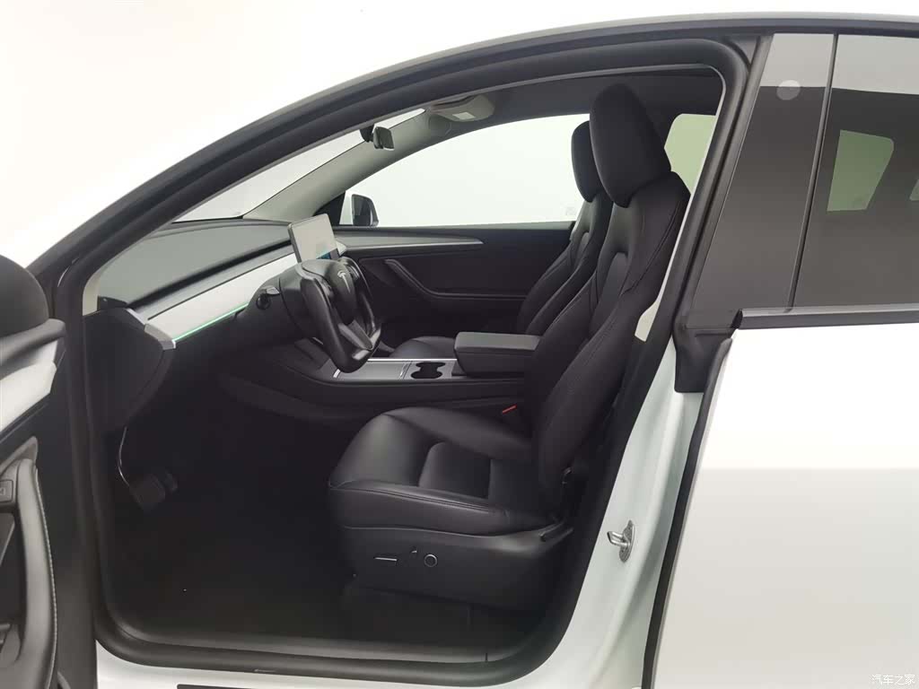 Tesla Model Y, 2024 10