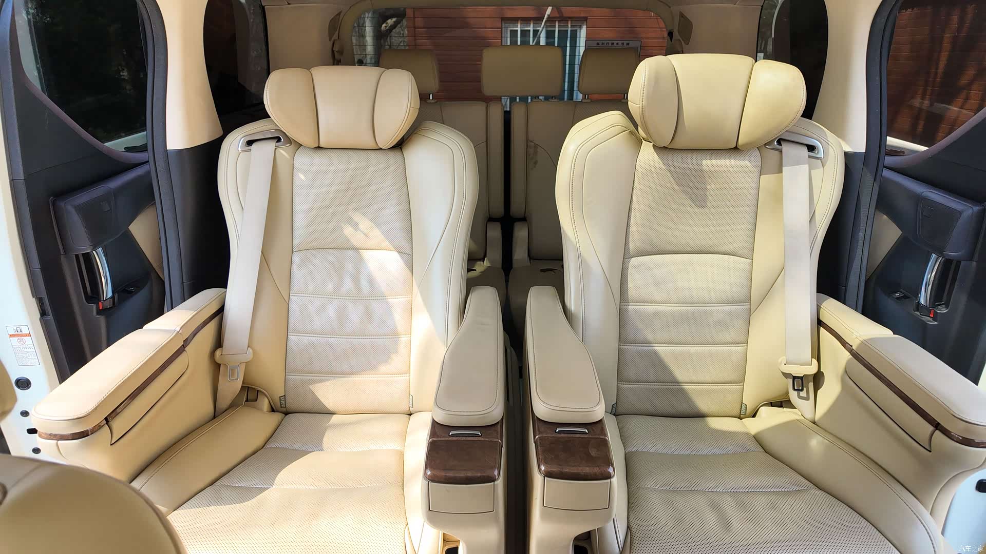 Toyota Alphard, 2017 18