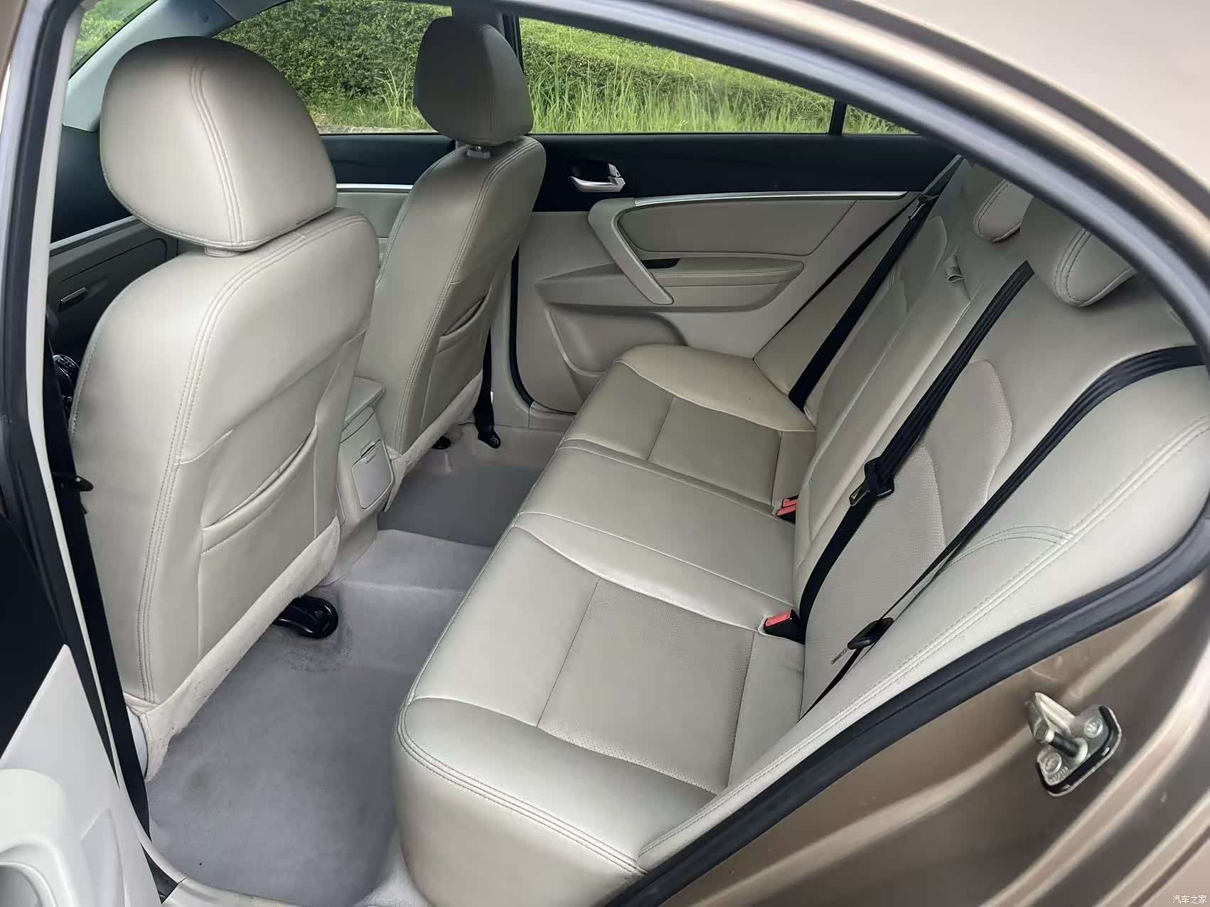 Geely Emgrand, 2014 9