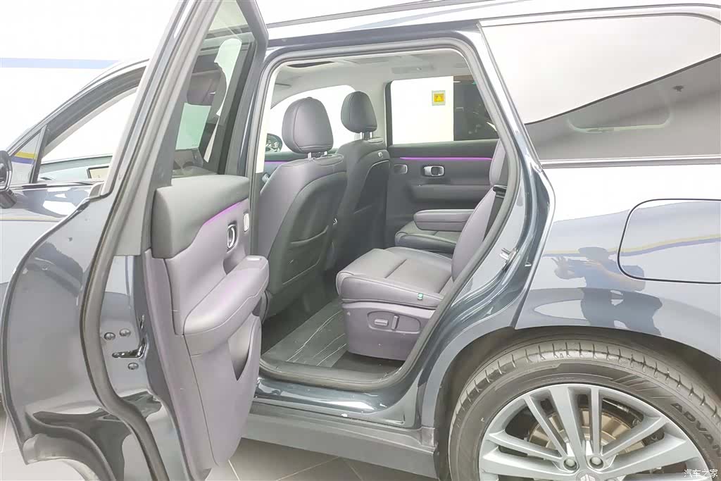 Leapmotor C16, 2025 11