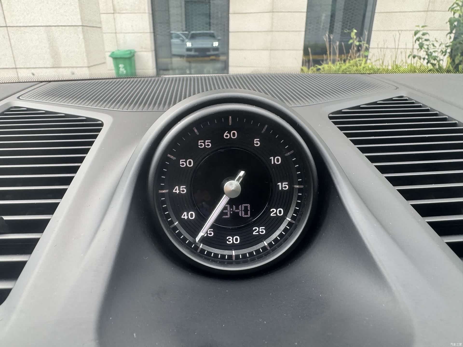 Porsche Cayenne, 2024 9