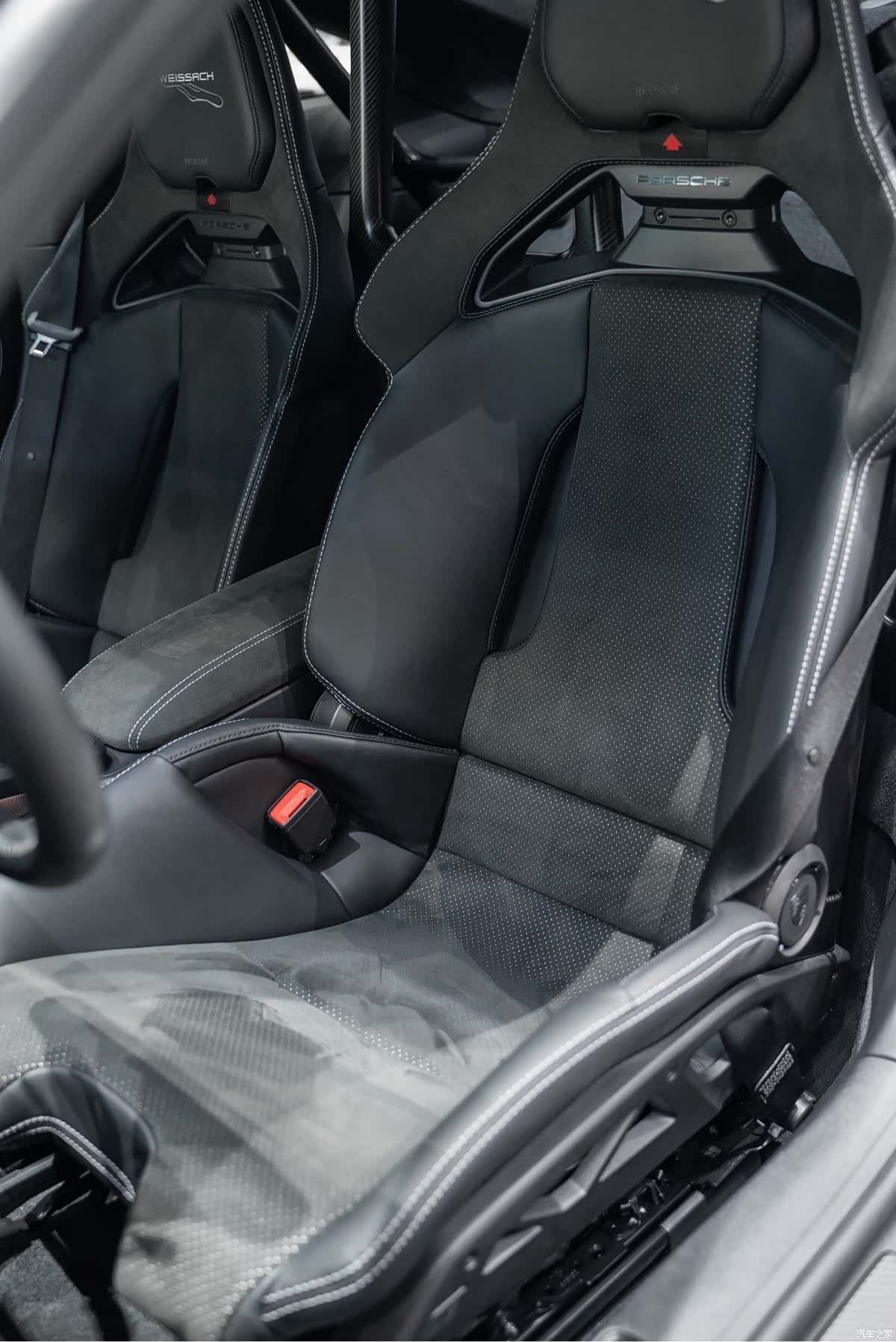 Porsche 911, 2025 10
