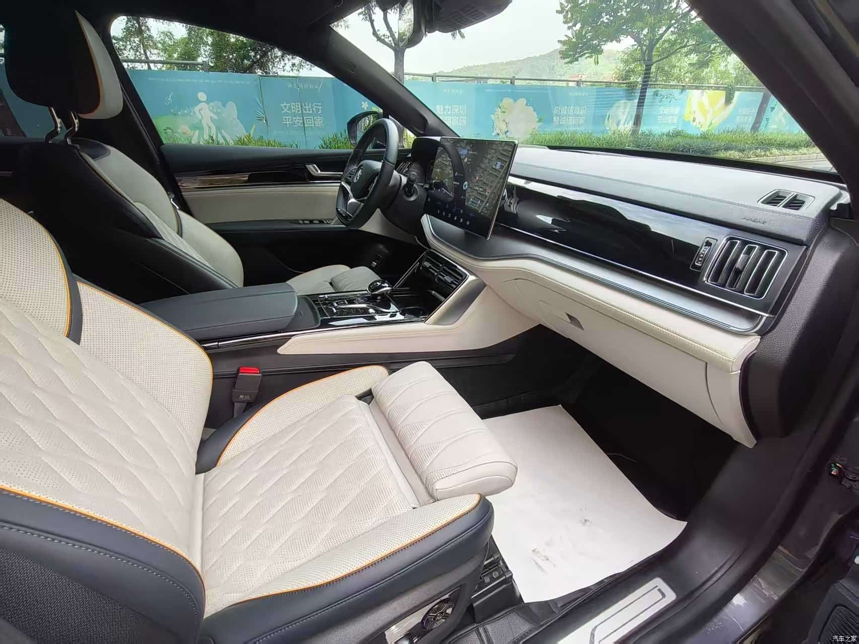 BYD Tang, 2022 9