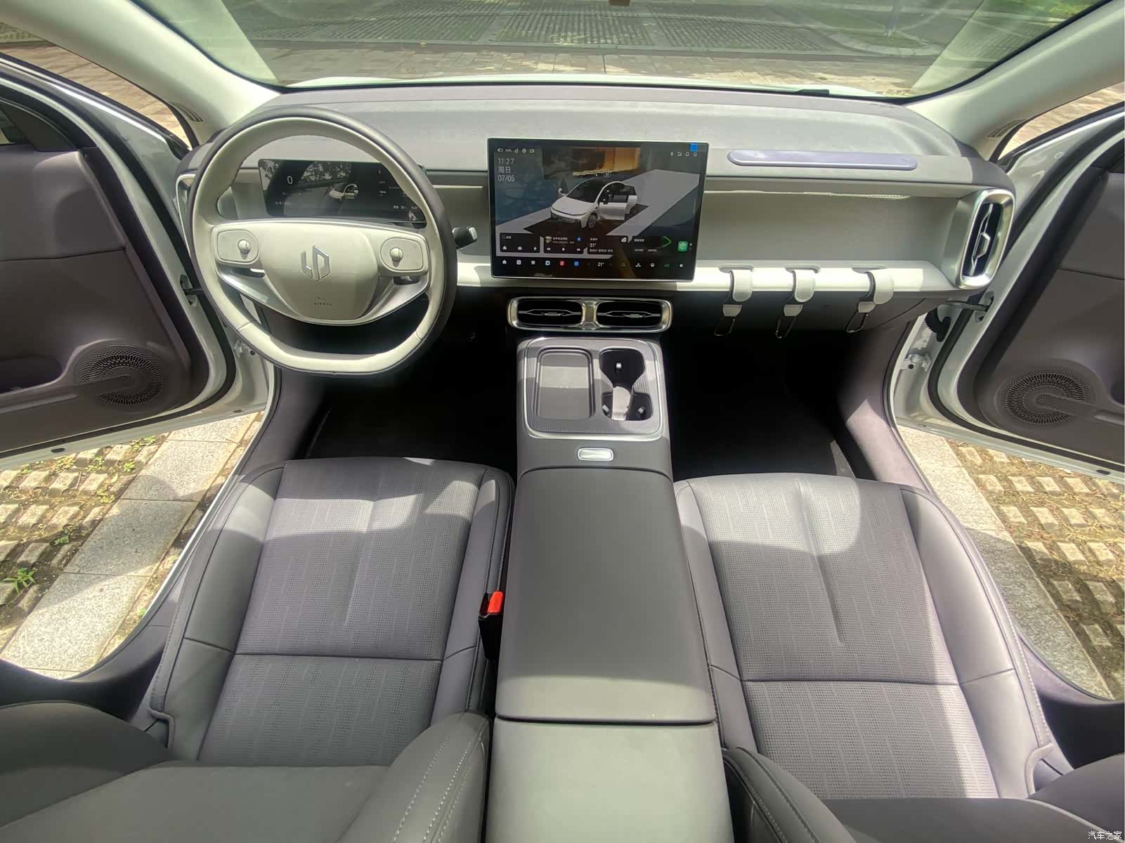 Leapmotor B01, 2025 все фото