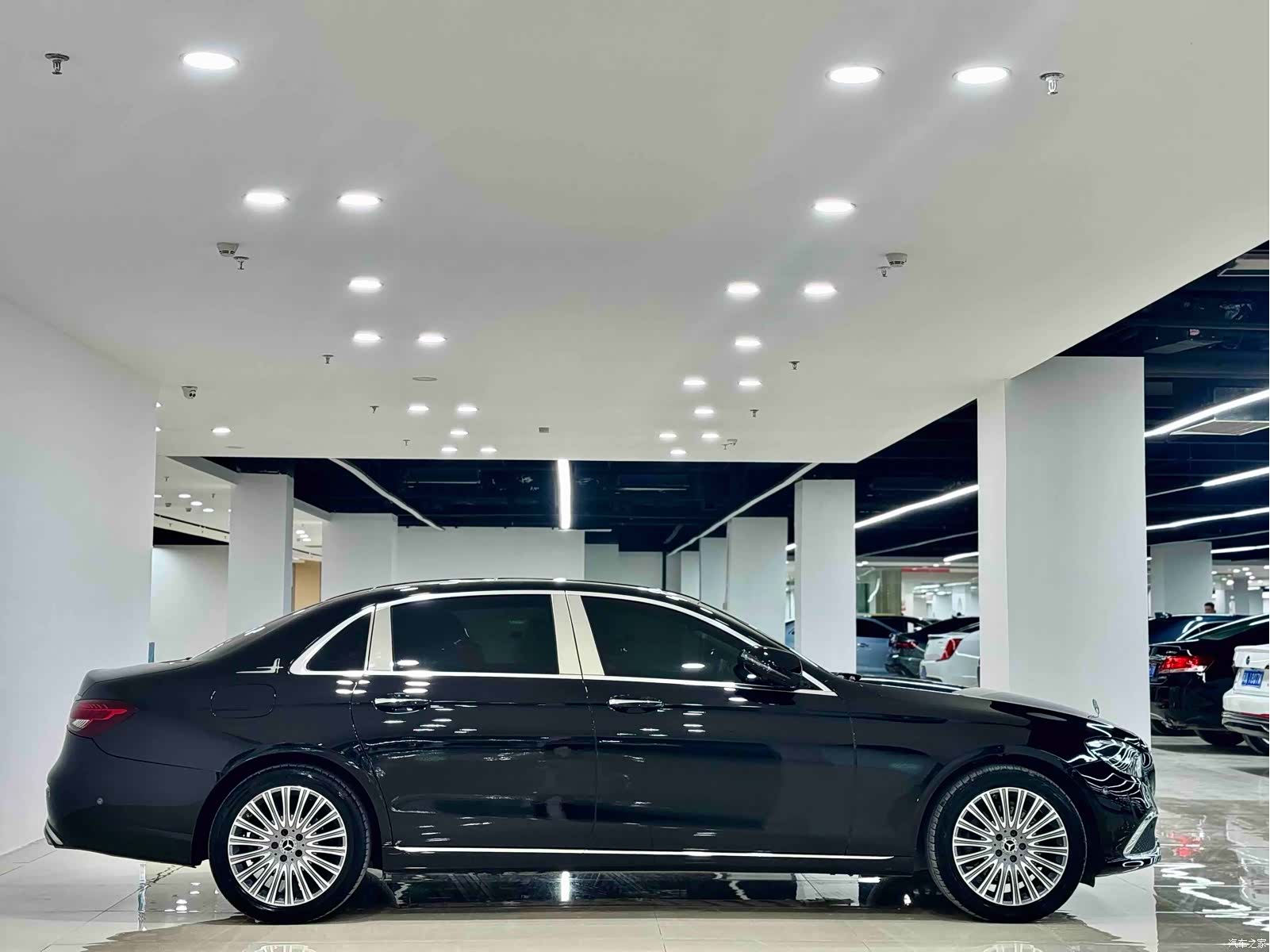 Mercedes-Benz E-Class, 2022 14