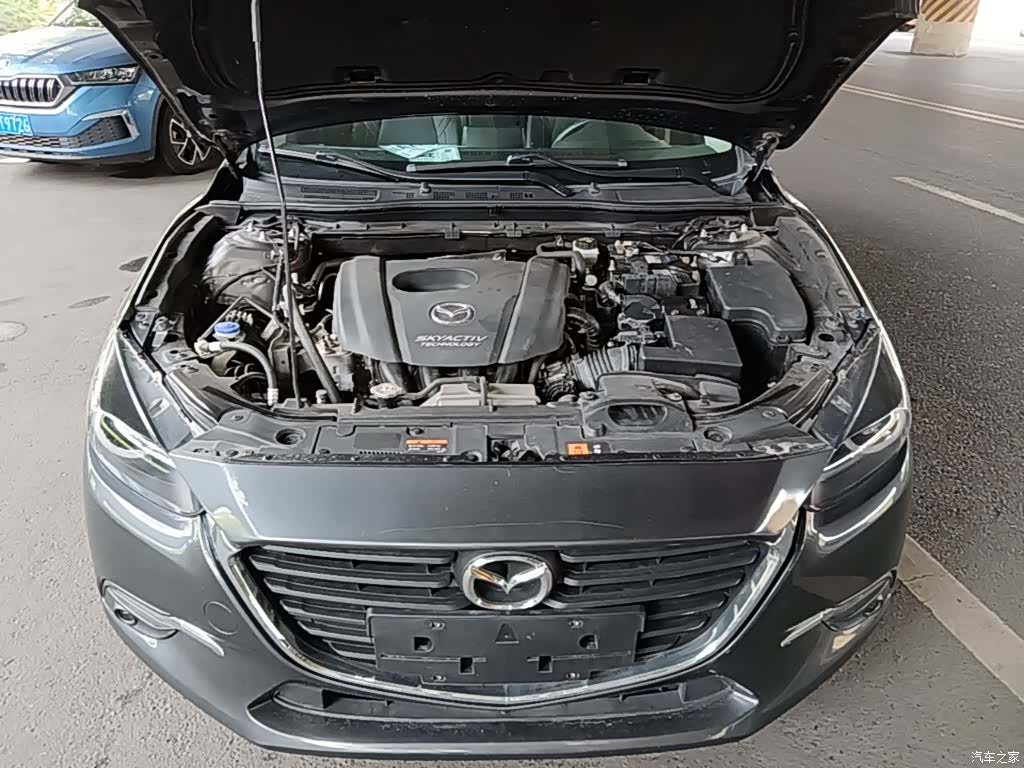 Mazda Mazda3, 2019 20