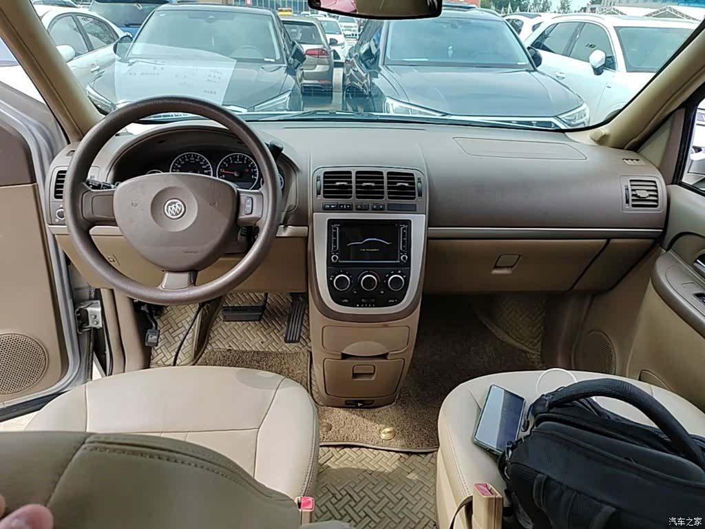 Buick GL8, 2016 10